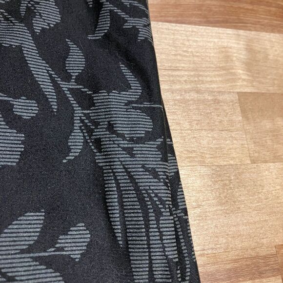 Fabletic leggings, excellent condition, women’s size extra small - Picture 2 of 3